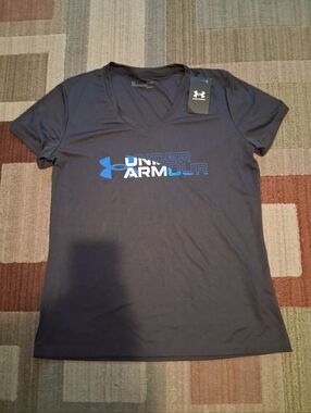 Women's Under Armour drifit t-shirt